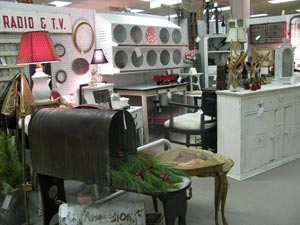 Antique Mall dealer space